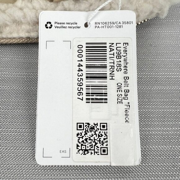 RARE! NEW Lululemon Everywhere FLEECE Belt Bag 1L SILVER Hardware *Sherpa Unisex - Picture 4 of 11